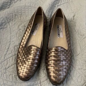 trotters vintage metallic gold bronze Liz slip on shoes dress shoes size 8